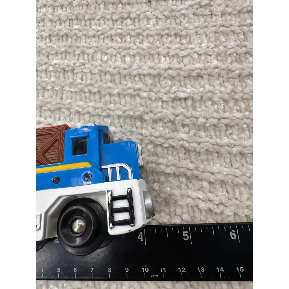 Fisher Price GeoTrax Blue Flatbed Engine Train Car Brown Crate 2004 Mattel Toy‎